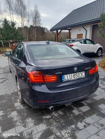 BMW Seria 3 320d xDrive DPF Edition Sport - 5