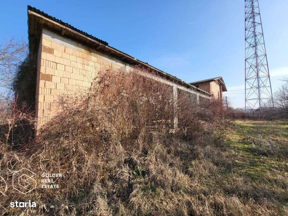 Casa la rosu, teren 7105 mp, Lipova - Imagine principală: 4/5