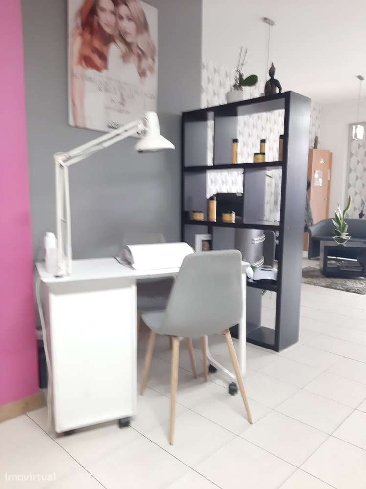 Trespasse de Cabeleireiro Unissexo – Gueifães (Maia) - Grande imagem: 2/4