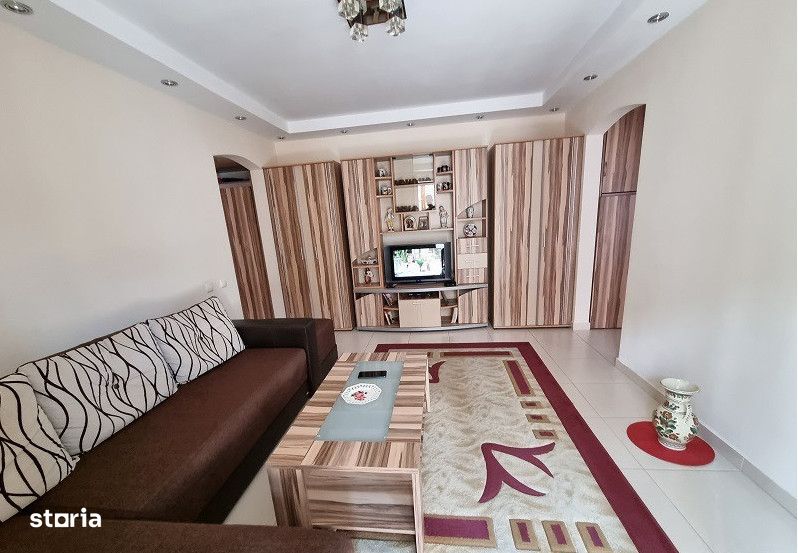 Apartament cu 3 camere, Zona Big Manastur, etaj intermediar