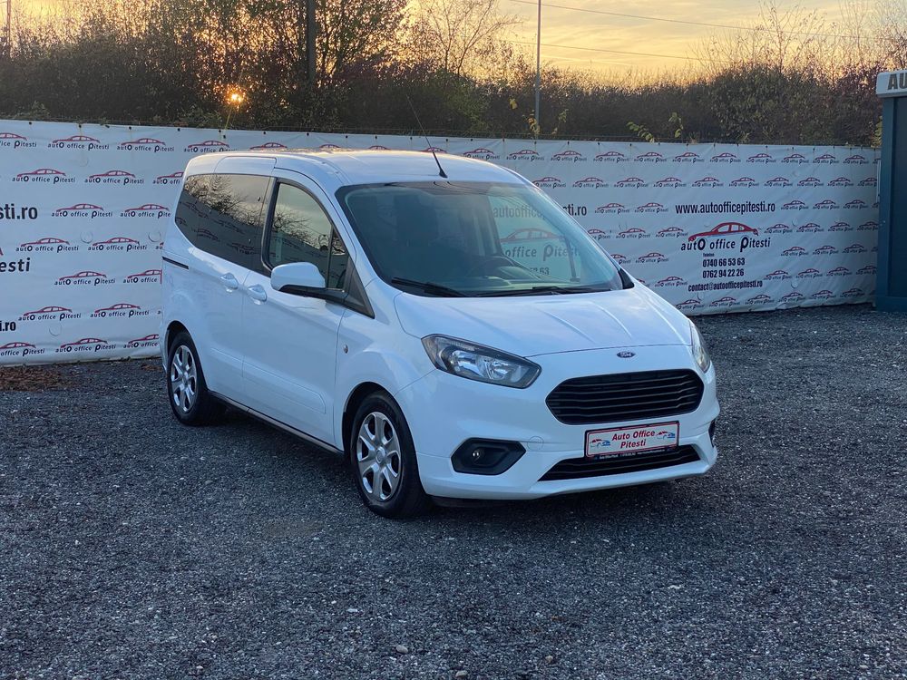 Ford Tourneo-courier Diesel 95CP 2020 Foto 2