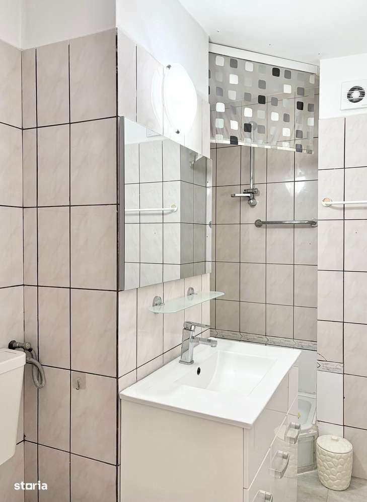 APARTAMENT 4 CAMERE LA 13 MINUTE DE MERS PE JOS FATA DE BD PACHE PROTO-15