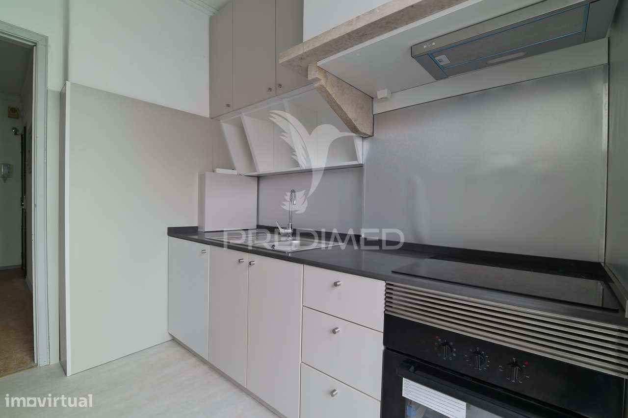 Arrendar apartamento 2 Quartos na rua Elias Garcia, Venteira - Grande imagem: 4/20