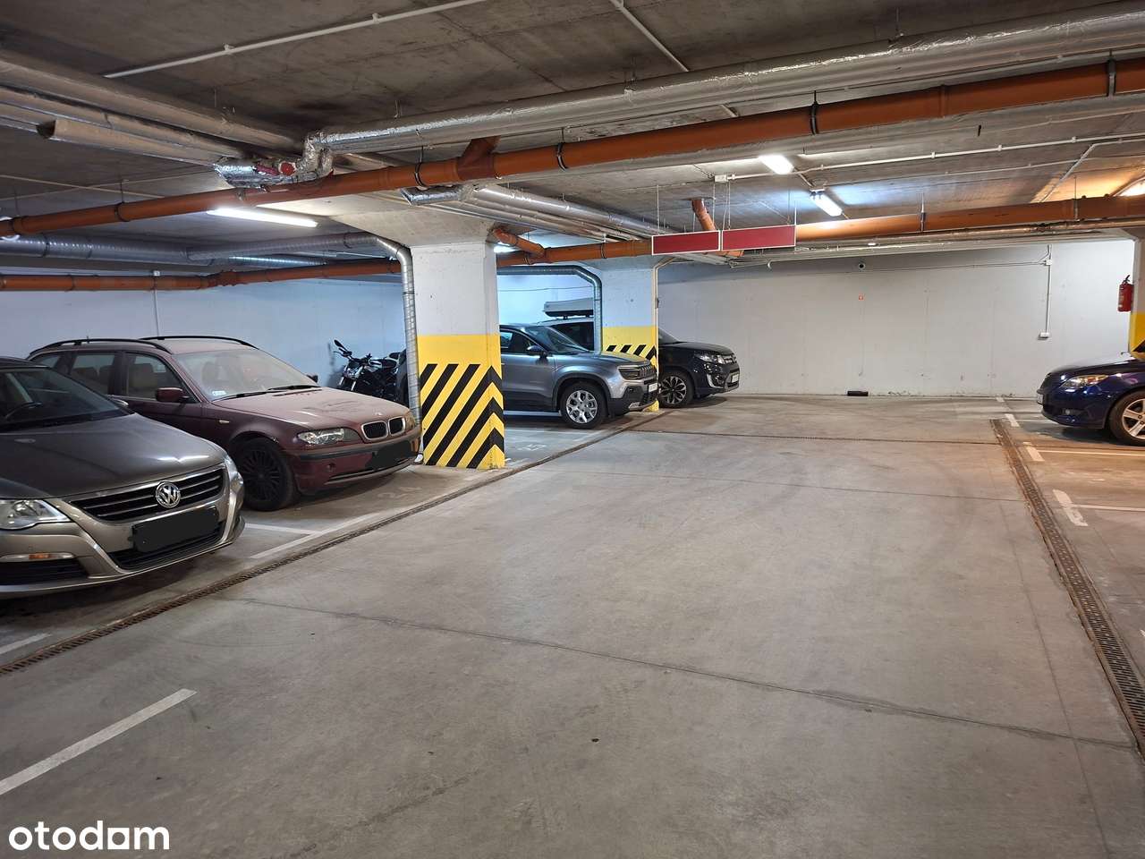 Sprzedam przestronne miejsce parkingowe w garażu podziemnym