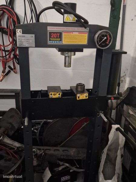 Oficina mecânica automóvel - Grande imagem: 5/12