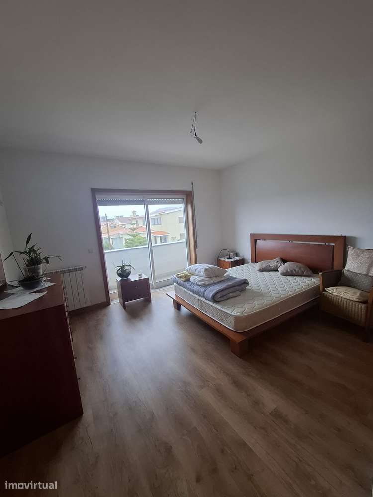 Moradia T4 em Cepães, Marinhas-15