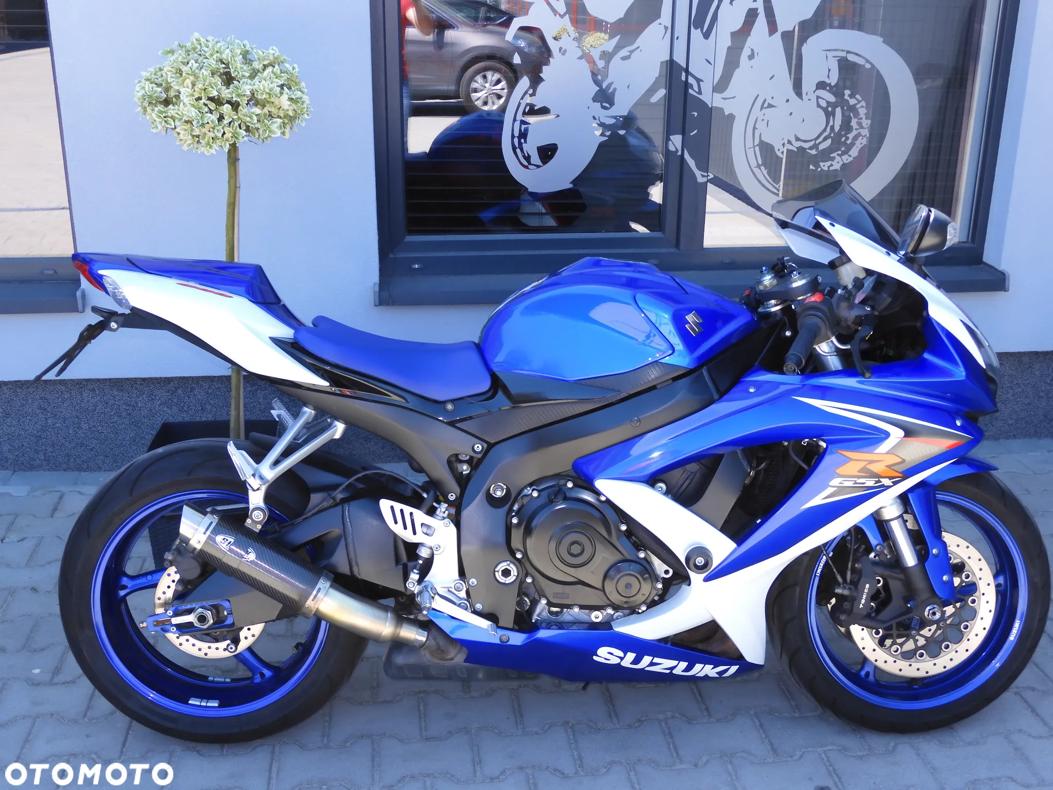 Suzuki GSX-R - 15