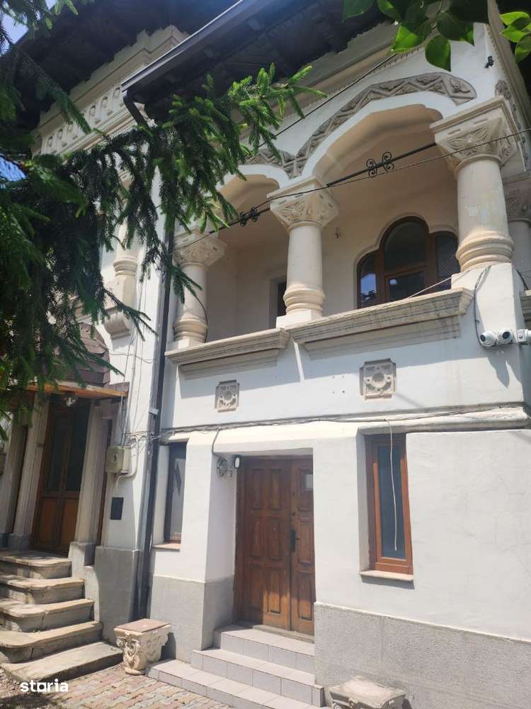 Casa de vanzare - ultracentral Pitesti-1