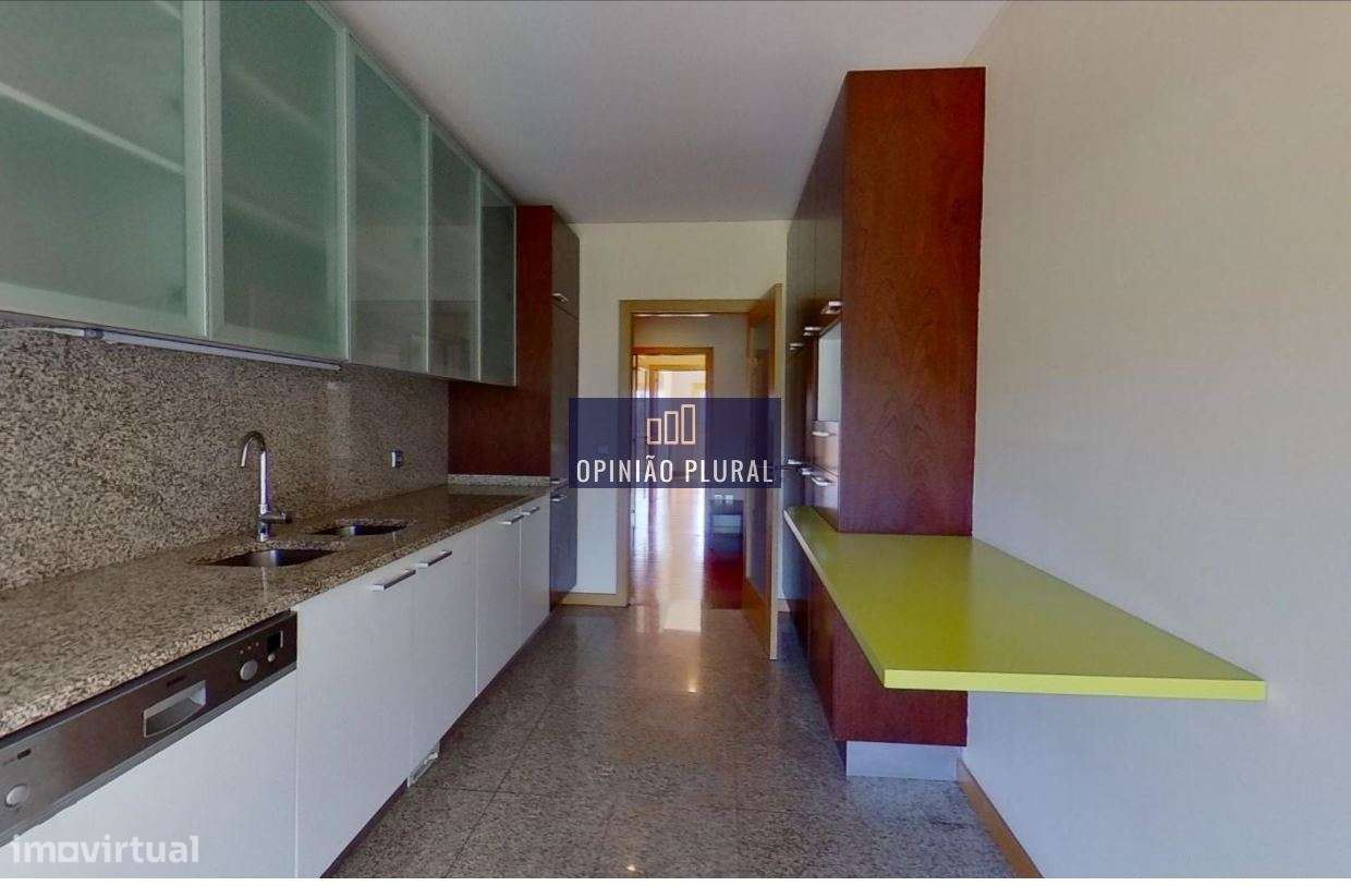 T2 de Luxo com Varandas e Garagem Dupla em S. Félix da Marinha-7