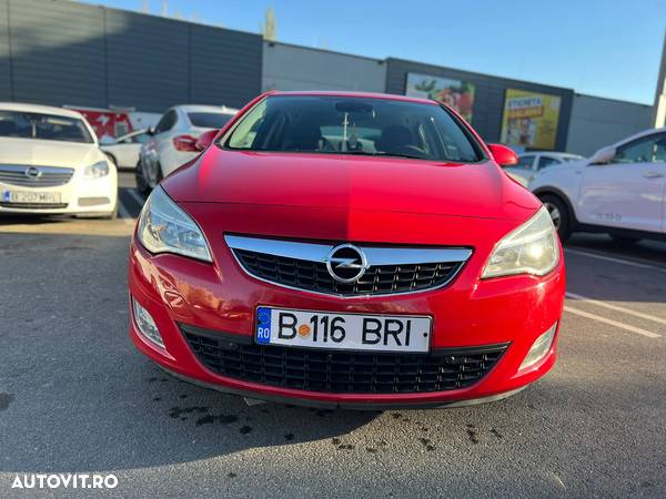 Opel Astra 1.3 CDTI Cosmo - 1