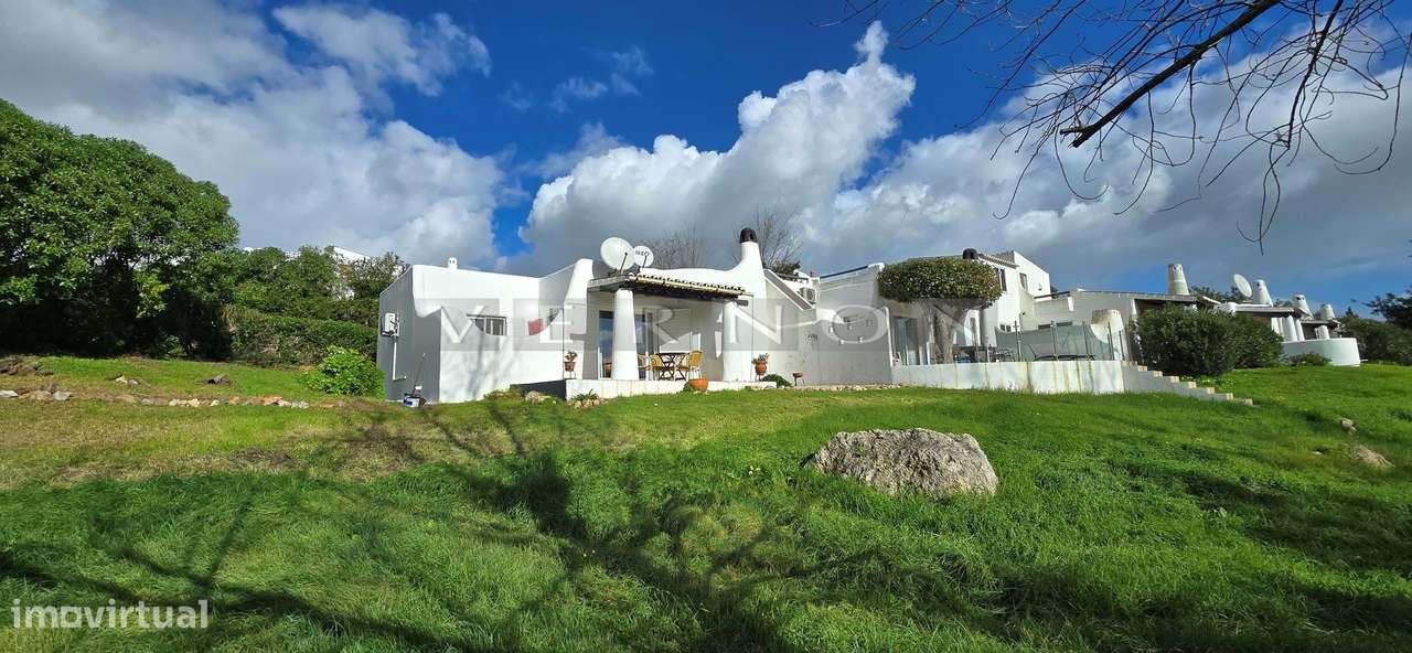 Moradia térrea geminada com 2 quartos - Quinta do Paraiso Carvoeiro, A-7