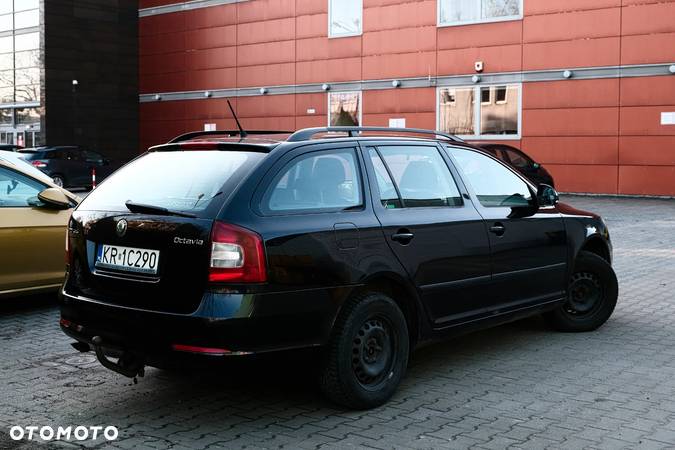 Skoda Octavia 1.6 TDI 4x4 Ambition - 4