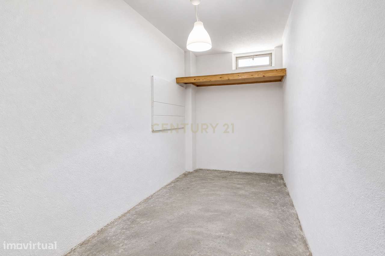 Apartamento T1 com Arrecadação no Cacém-9