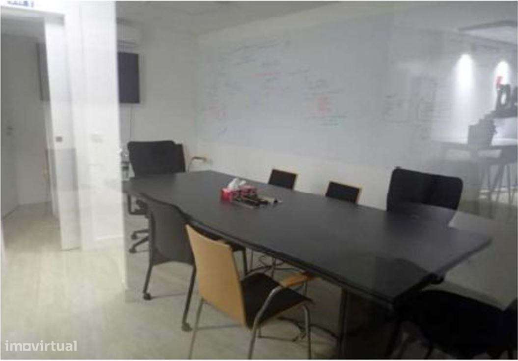 EDIFICIO PARA SERVIÇOS OU HABITAÇÃO - Grande imagem: 5/9