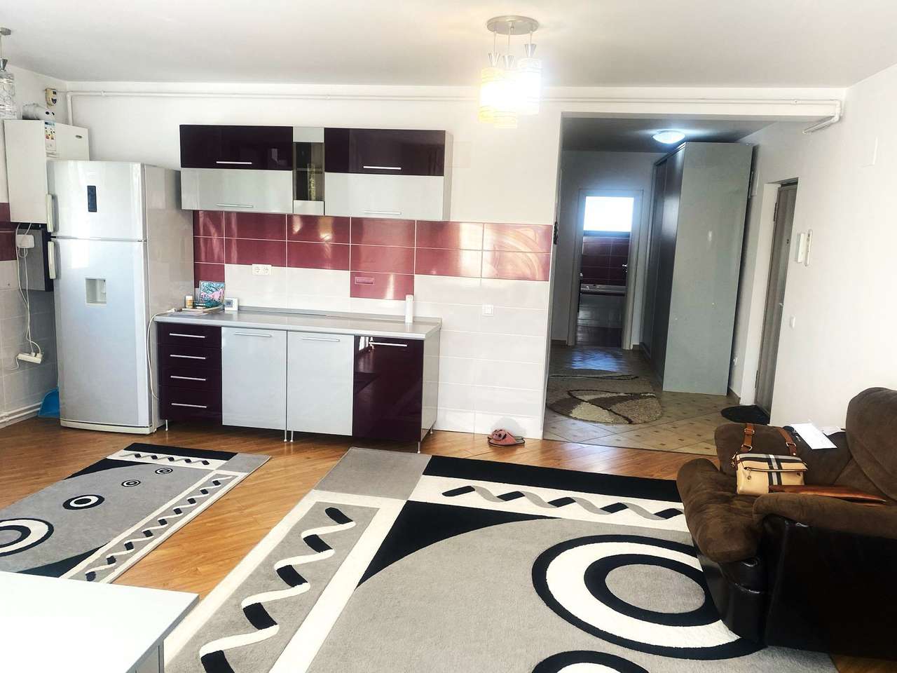 Apartament 3 camere Tractorul - Imagine principală: 4/15