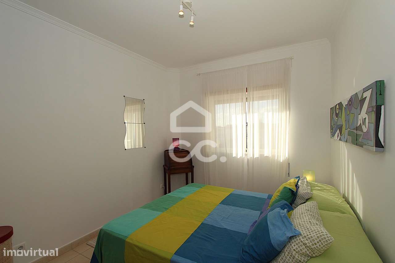 Apartamento T1 (T0+1) com VISTA MAR na primeira Linha de Praia em Arma-5