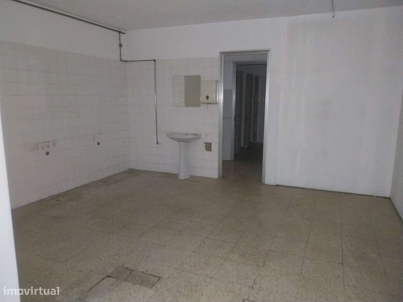 Armazén em Vila Nova de Famalicão, Mogege-15