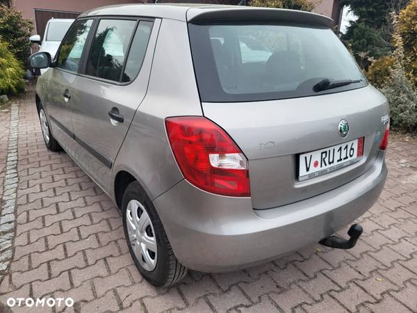 Skoda Fabia 1.4 16V Ambiente - 12