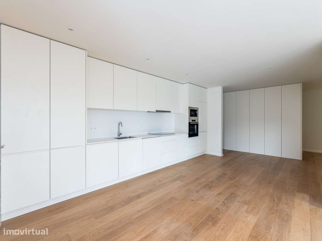 Apartamento T3 com 3 frentes em Matosinhos sul, no edifício Nautilus-4