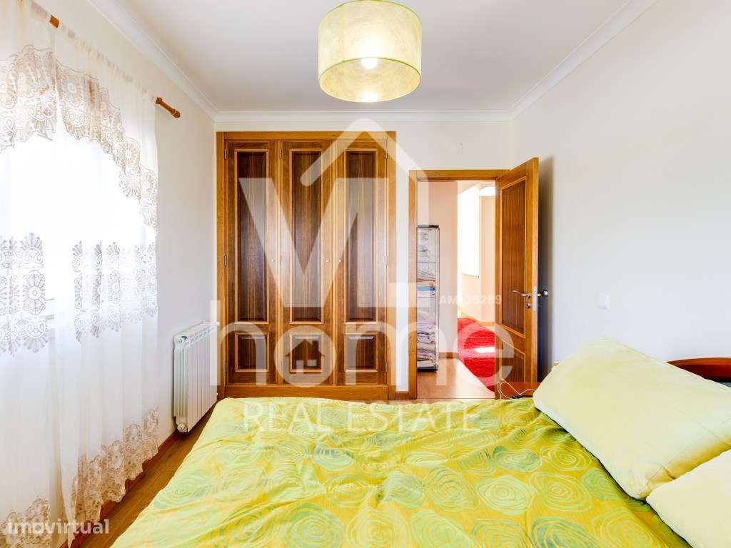 Moradia T4 com 3 WC, Garagem e 1000 m² de Terreno - AZOIA | LEIRIA-7