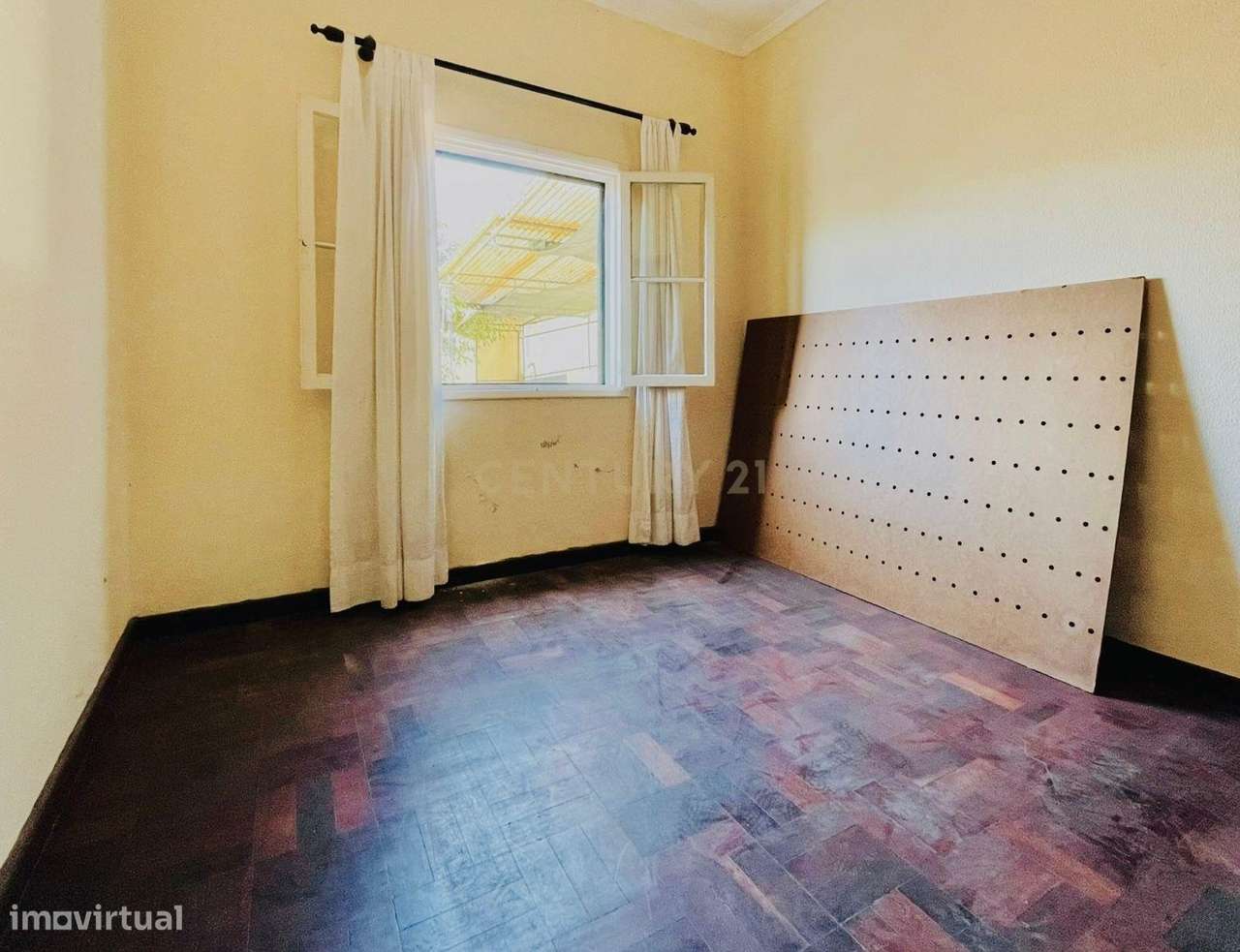 Moradia T3 Térrea em Santo António – Próximo ao Madeira Shopping-14