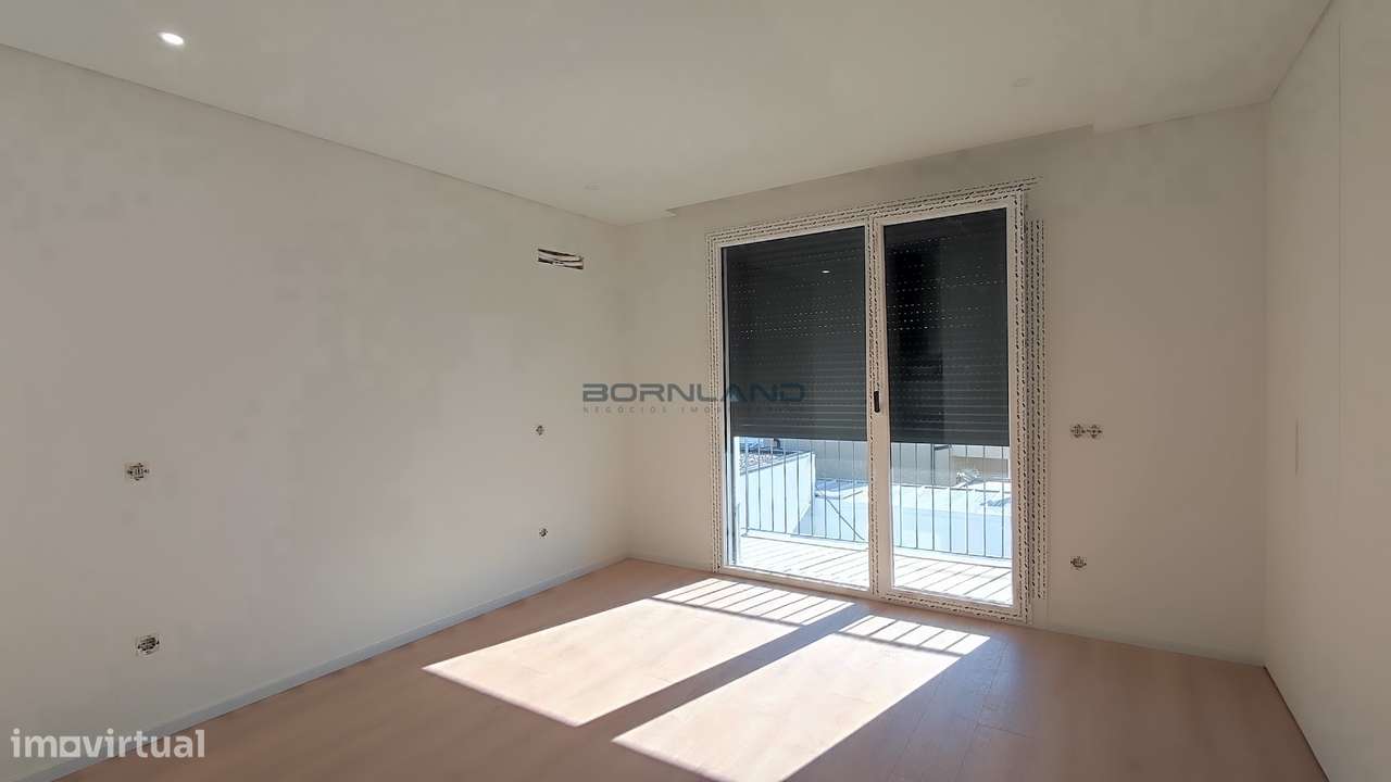 Moradia Geminada T4 - Pronta habitar-9