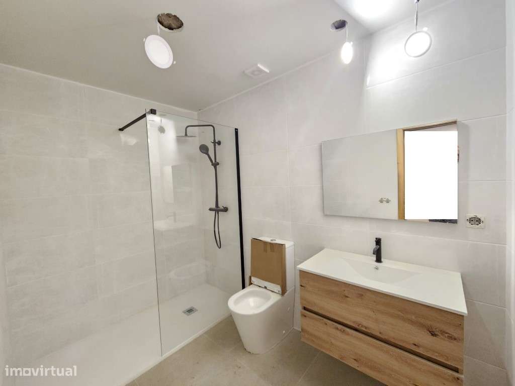 Apartamento T3 Totalmente Renovado - Centro de Braga-14