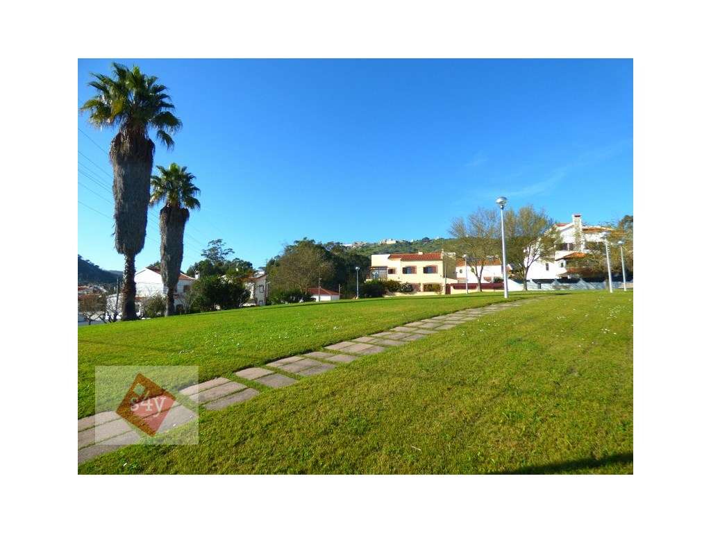 Moradia em zona de excelência, com piscina - Grande imagem: 2/31