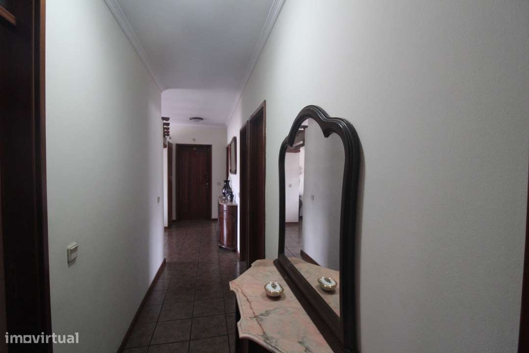 APARTAMENTO T3 EM ESMORIZ-7