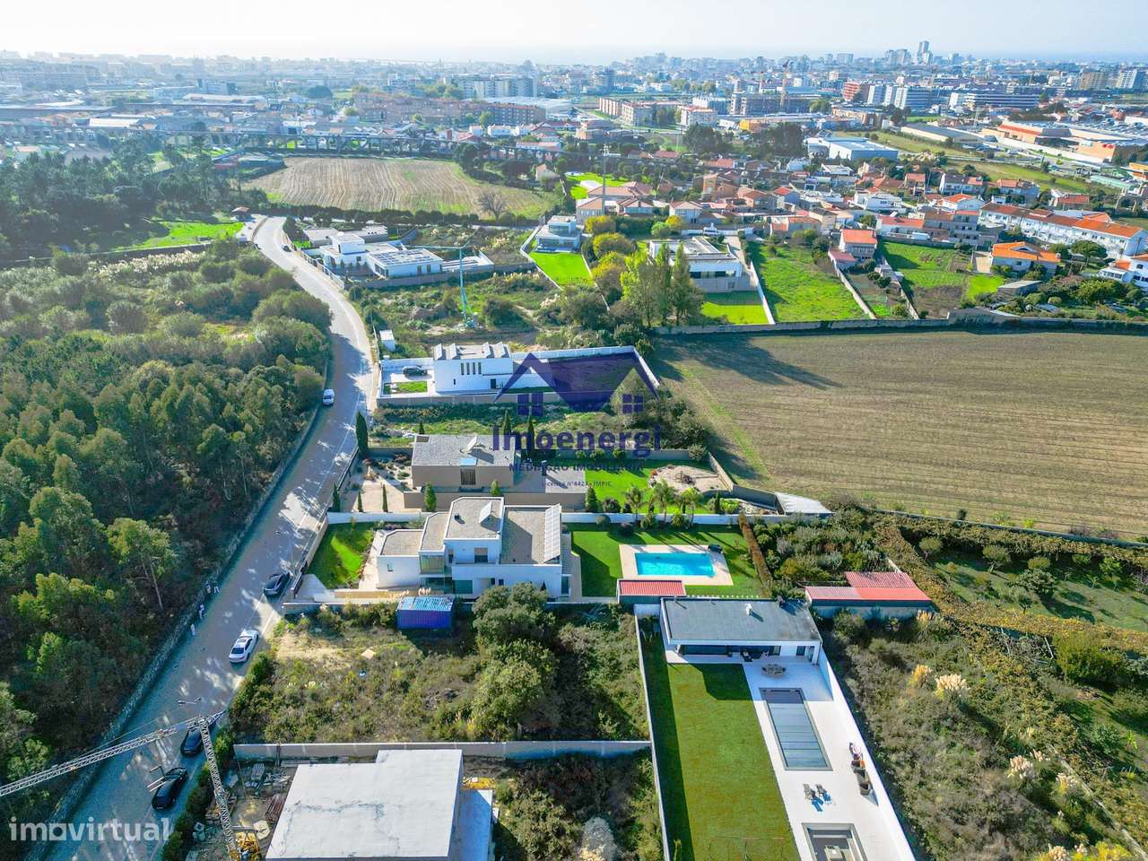 Excelente Moradia T4 de Luxo – 4 Frentes - Argivai-40