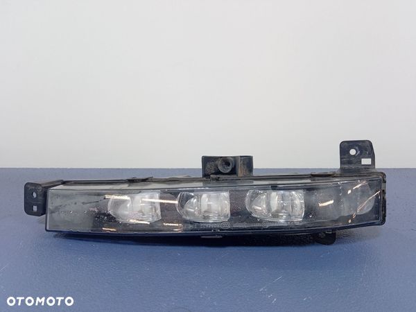 BMW 7 G11 G12 HALOGEN PRAWY - 1