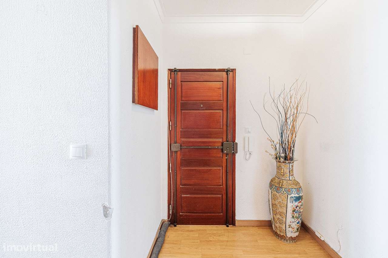 T3 em Mem Martins muito luminoso-6