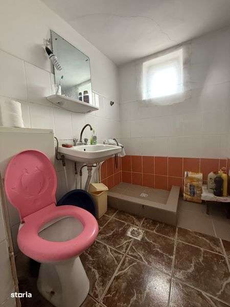 Vand CASA  sau schimb cu apartament in Tg Jiu - Imagine principală: 5/8