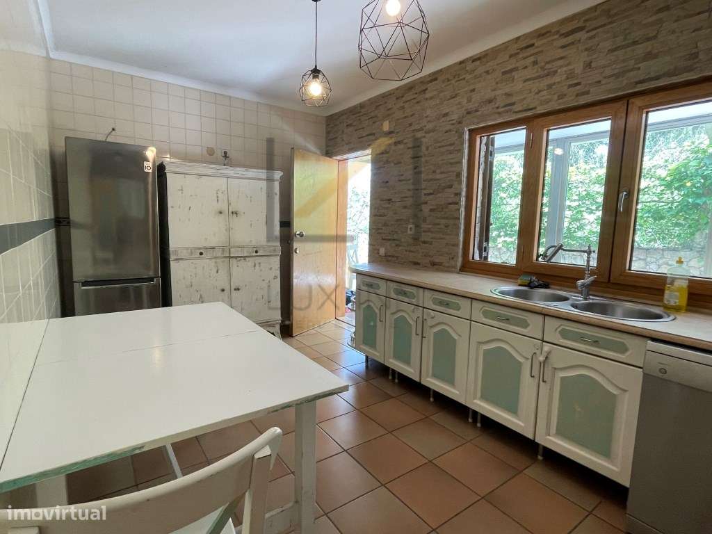 Moradia T4 com piscina e jardim, na Aldeia Grande, Setúbal-24