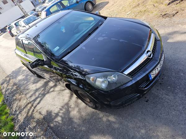 Opel Astra III GTC 1.6 Enjoy - 12