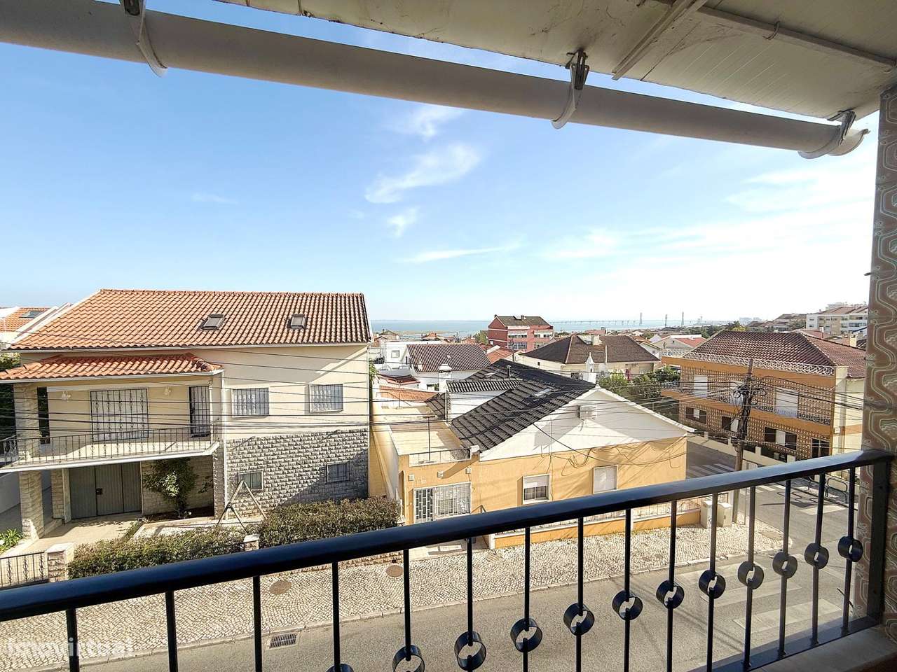 T2 remodelado c/ varanda e vista rio!-23