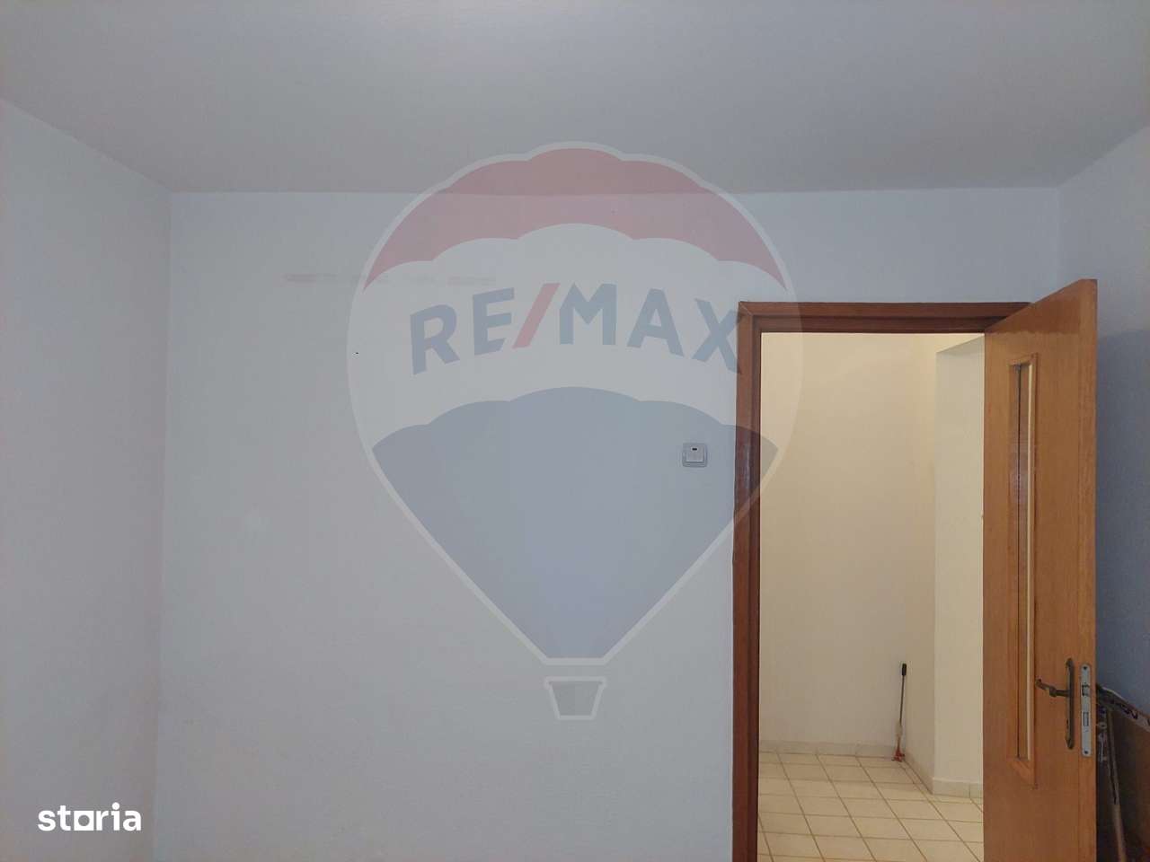 Apartament cu 3 camere de vanzare-17