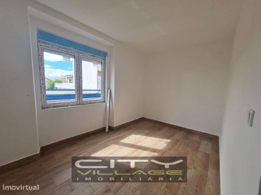 Prédio Centro Montijo-15