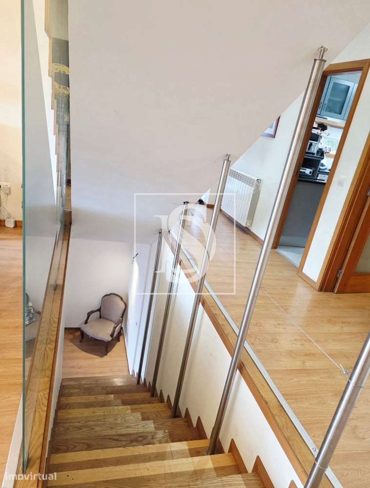 Moradia em Banda T3 em Aldão-21