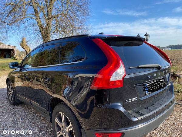 Volvo XC 60 - 4