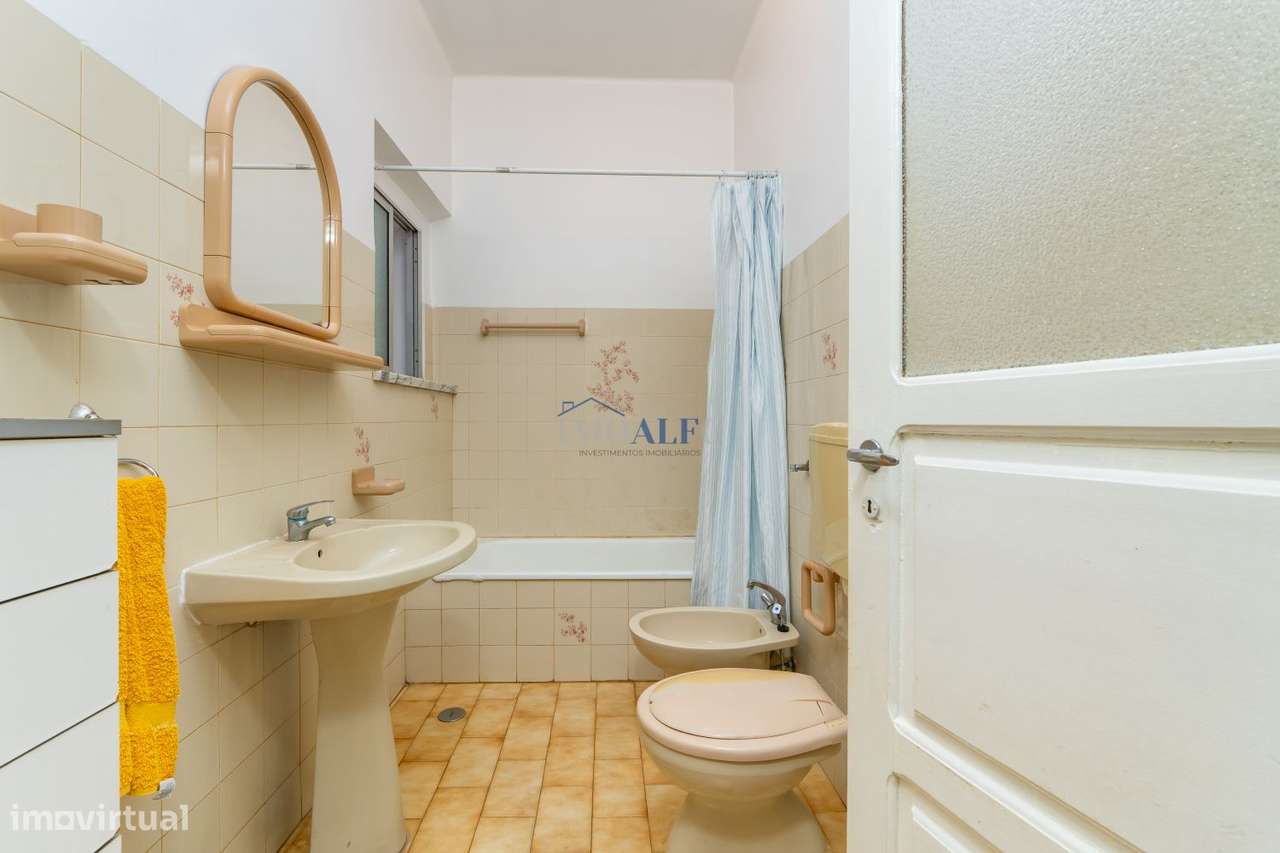 Moradia T2 com quintal no centro do Pinhal Novo, junto a transportes-9