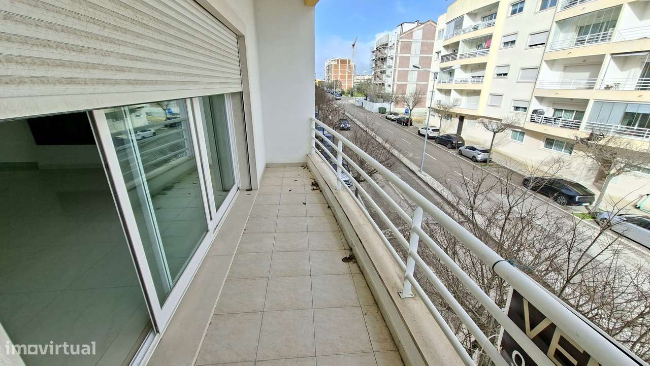 APT T3 com 162m2 com Arrecadação e Lugar de estacionamento Montijo - Grande imagem: 5/17