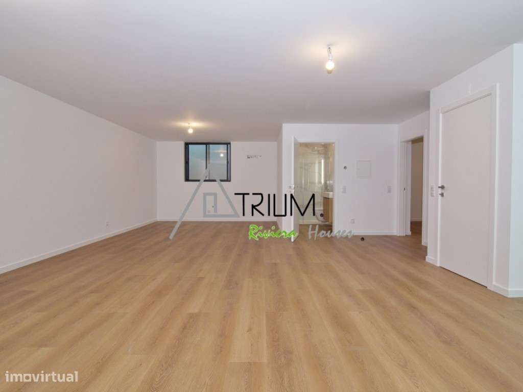 Moradia T4+1 Isolada com piscina e jardim nova-39