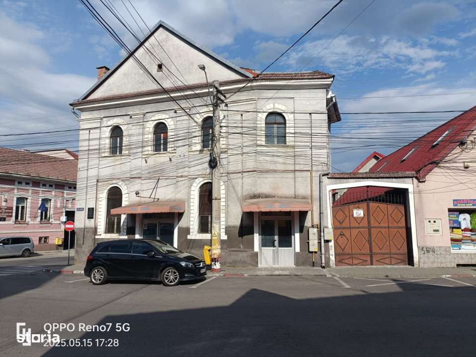 Spaţiu comercial in zona centrala de vanzare - Imagine principală: 3/8