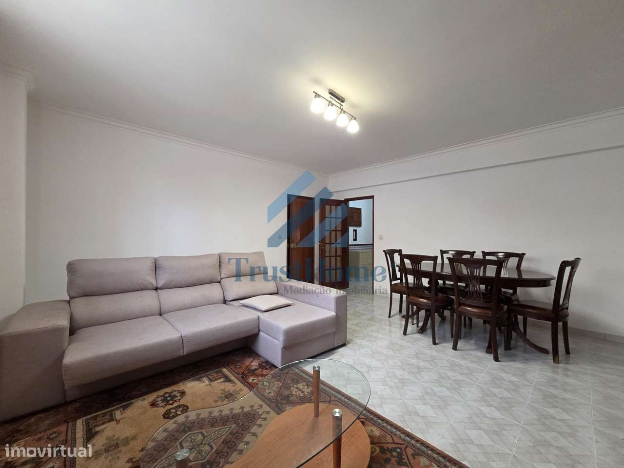 Apartamento T1+1 com áreas em Fonte das Eiras, perto do Lidl - Grande imagem: 2/17