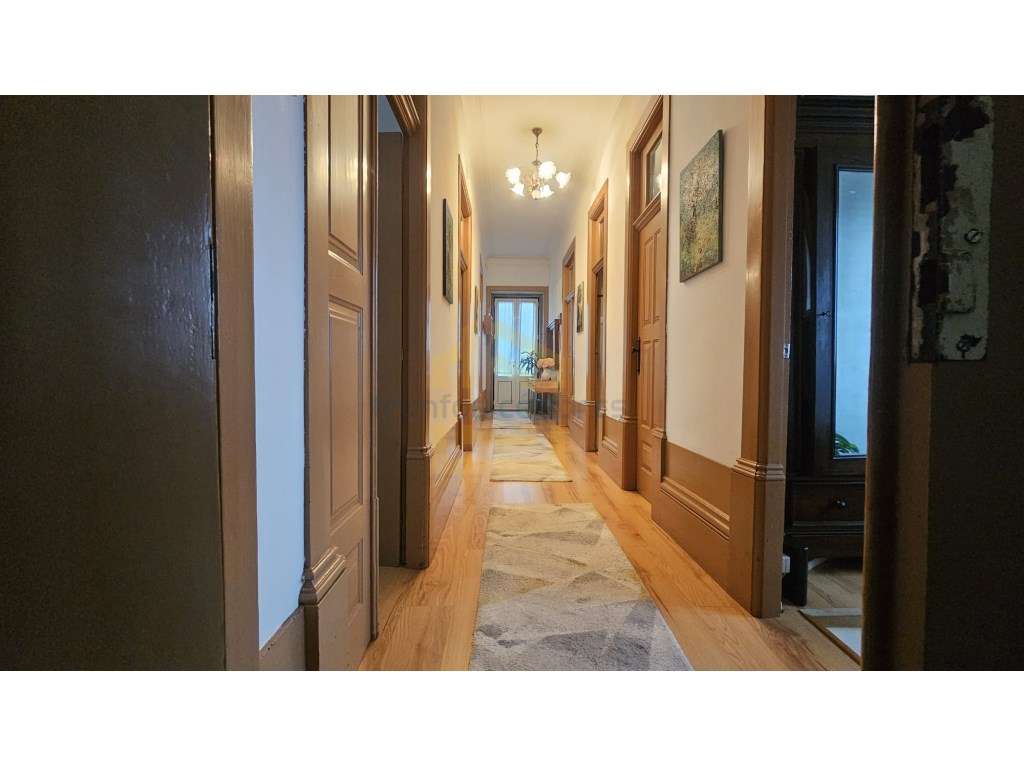 Moradia Rústica em Pedra T4 com Terreno - Póvoa de Varzim - Grande imagem: 4/41