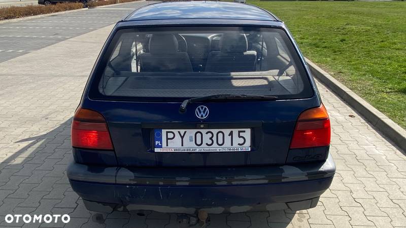 Volkswagen Golf 1.9 GL D - 9