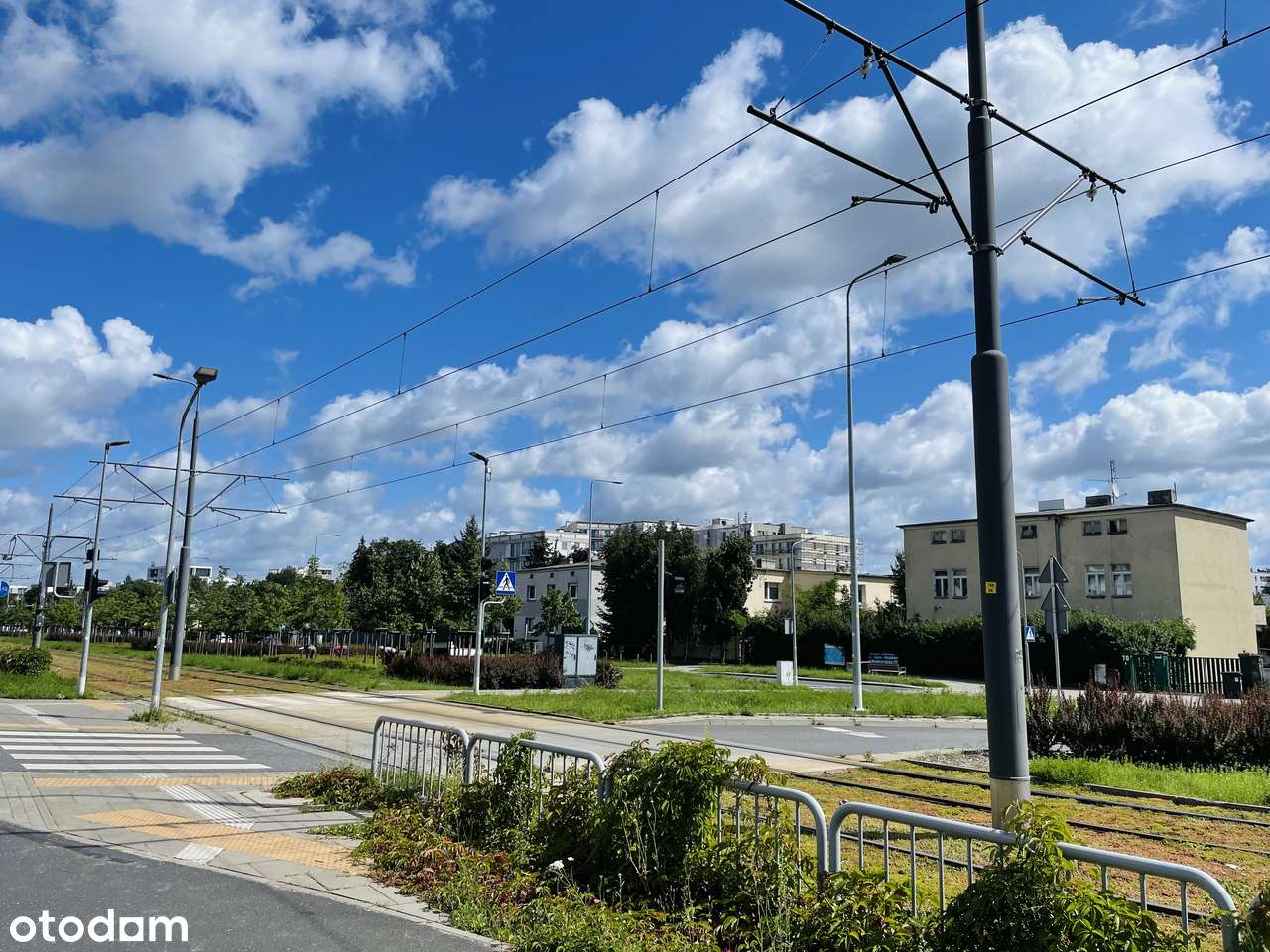 Ostatni duży lokal z tarasem - zamknięte osiedle-12