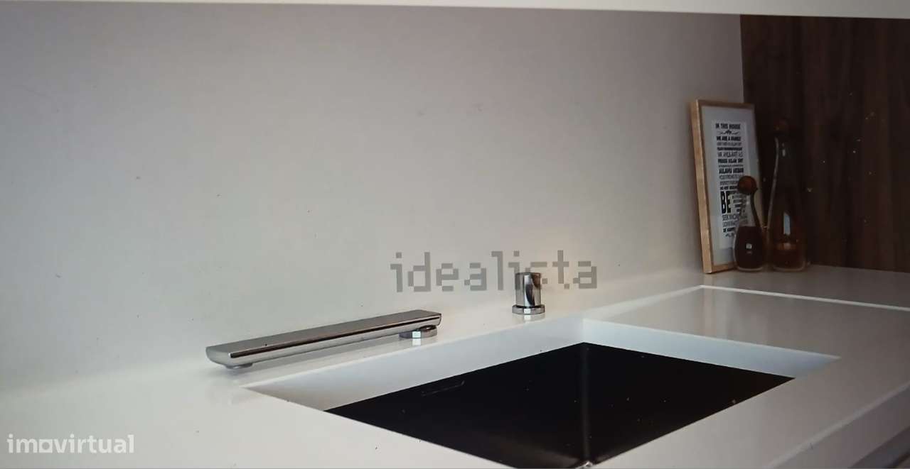 Apartamento T1 Novo com varanda, garagem e terraço-6