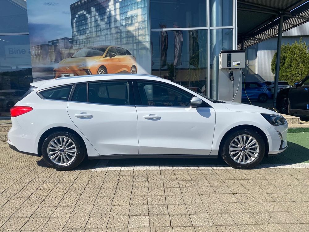 Ford Focus (4)